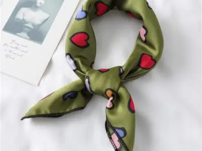 Heart Print Silk Scarf for Hair, Neck, and More – Versatile Women’s Accessory