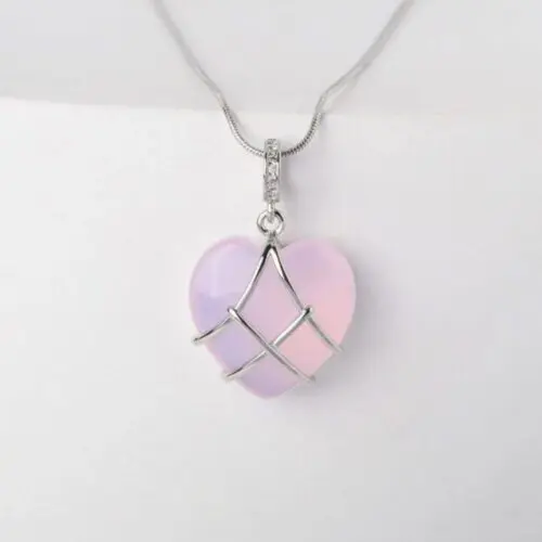 Charming Women Necklace with Heart - Elegant Design, Perfect Gift for Fashion Lovers