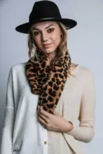 Stylish Leopard Print Faux Fur Scarf- Elevate Your Look with Trendy Animal Print Accessories