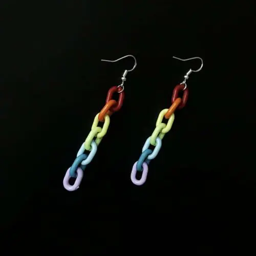 Playful Vintage Rainbow Earrings – Retro-Chic Plastic Chain Accessory with Colorful Appeal
