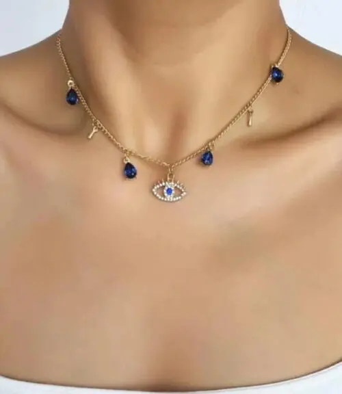 Alluring Gold-Plated Devil's Crystal Necklace – Embrace Gilded Elegance and Enigmatic Style