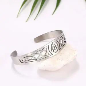 Powerful Valknut Bracelet and Celtic Design