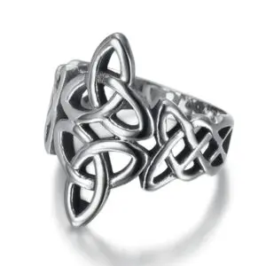 Handcrafted Stainless Steel Triquetra Ring – Symbolic Craftsmanship Inspired by Tradition