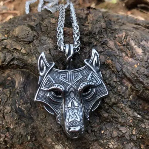 Handcrafted Norse Grey Wolf Head Pendant Chain – Embrace Viking Spirit with Artisan Craftsmanship