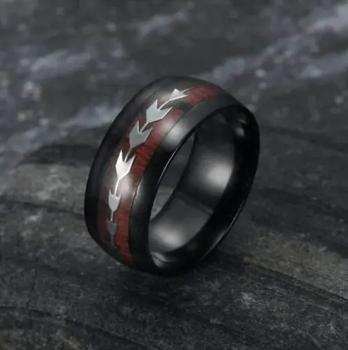 Bold Stainless Steel Arrow Ring– Nature-Inspired Elegance for Modern Warriors