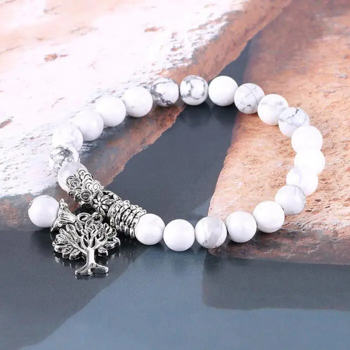 Frosted White Pine Bead Bracelet- Vintage Elegance with Natural Beauty