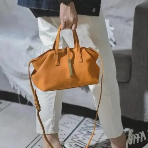 Exude Elegance with Retro Women’s Genuine Leather Messenger Bag