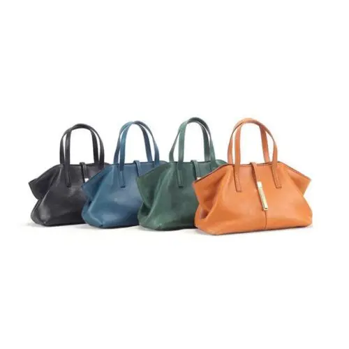 Exude Elegance with Retro Women’s Genuine Leather Messenger Bag