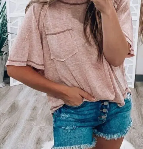 Dusty Pink Loose T-Shirt with Stylish Exposed Seam Detail