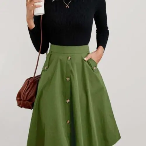 Chic Button-Front Midi Skirt with Convenient Pockets