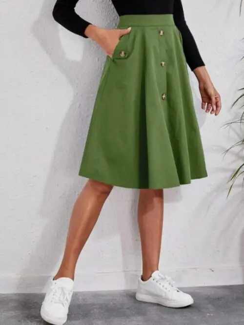 Chic Button-Front Midi Skirt with Convenient Pockets