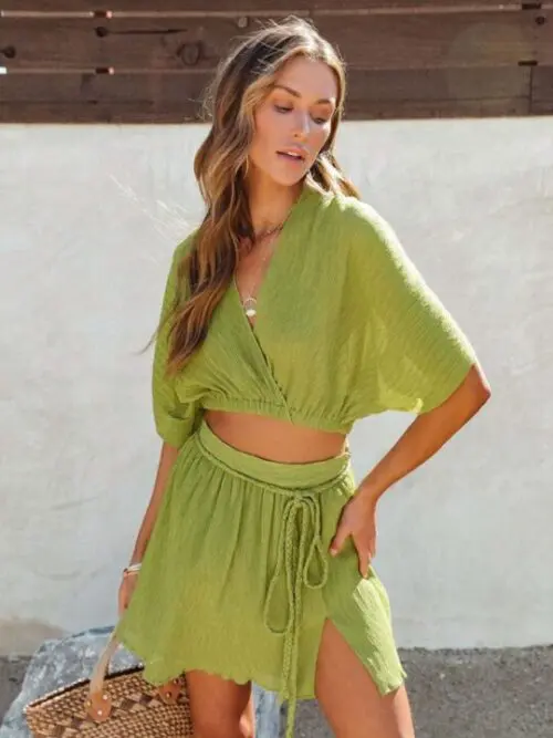 Elegant Cross Open Back Suit / V-Neck Jacket and Slit Short Skirt