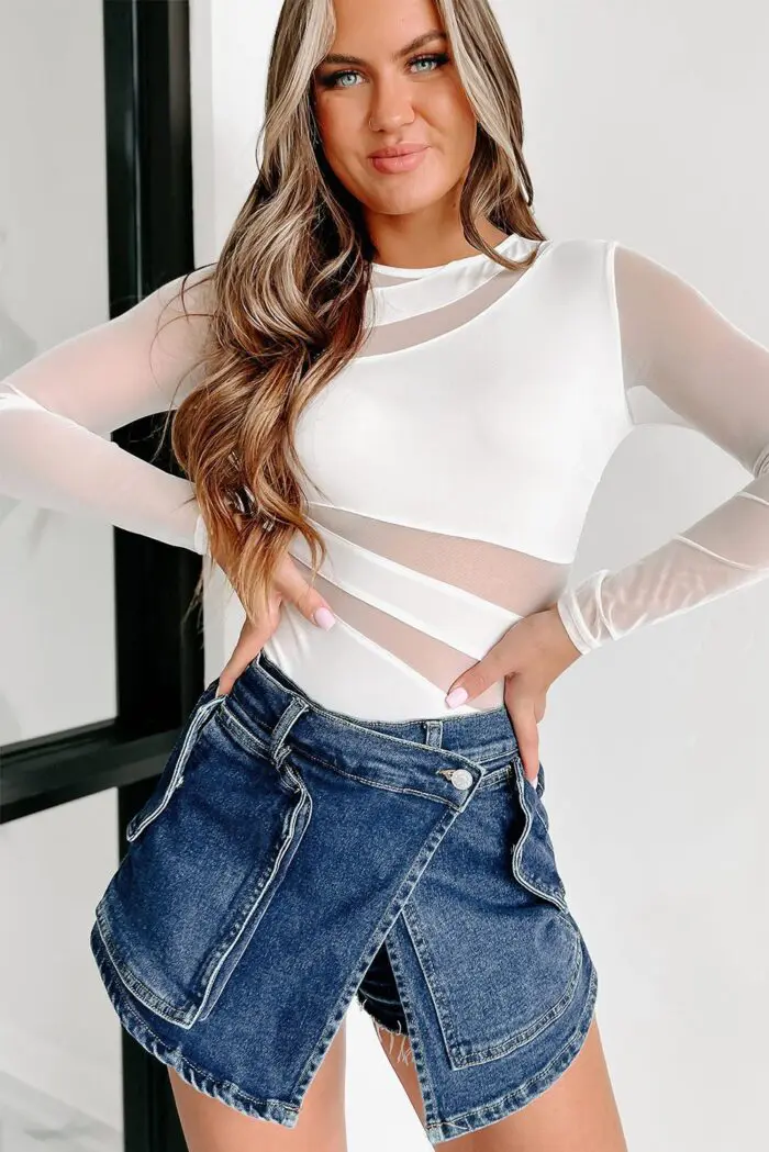 Chic Elegance-Long Sleeve Bodysuit with Mesh Splicing and Back Cutout