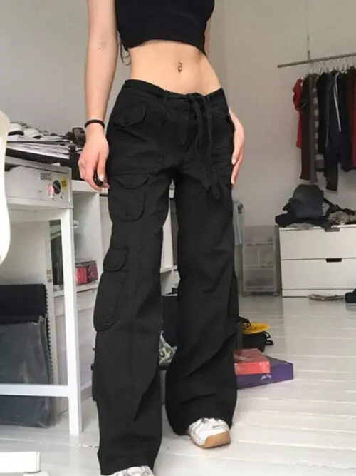 Effortlessly Chic Wide-Leg Loose Straight Jeans with a Casual Vintage Workwear Vibe