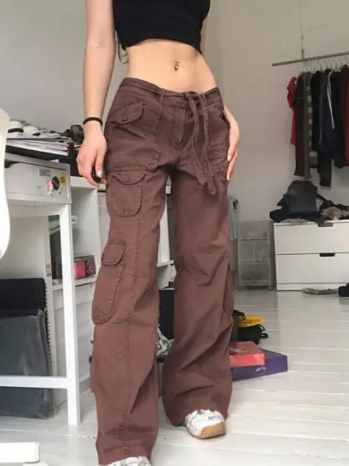 Effortlessly Chic Wide-Leg Loose Straight Jeans with a Casual Vintage Workwear Vibe