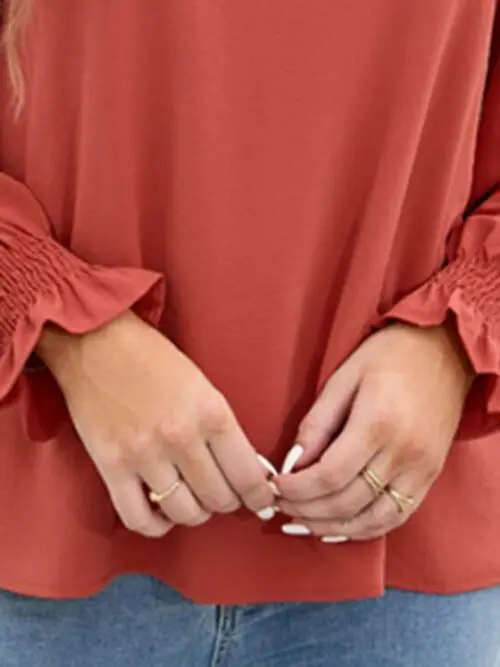 Chic Long Sleeve Shirt | A Stylish Women’s Top