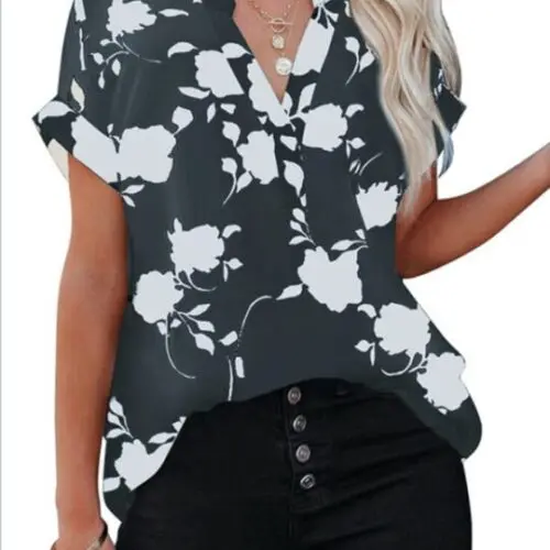 Chic V-Neck Shirt with Floral Print and Short Sleeves