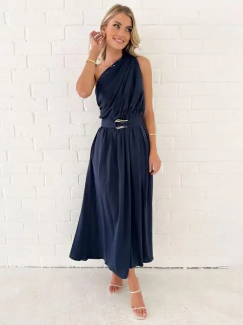One-Shoulder Strapless Backless Dress with Slim Waist