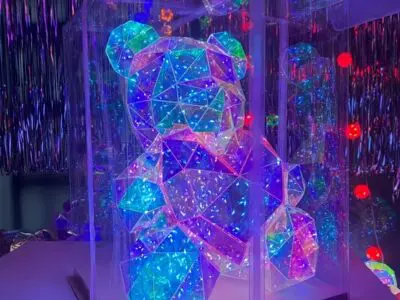 Valentine's Day Love Hug Bear - 9.84-Inch USB-Powered Dimmable LED Light for Weddings, Birthdays & Home Decor