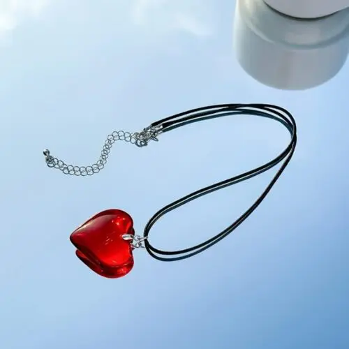 Fashionable Red Heart Shaped Glass Pendant Necklace – Adjustable Chain, Y2K Jewelry Gift for Teen Girls & Women