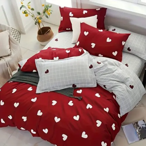 3pcs Cozy Love Story Bedding Set – Maroon Heart Pattern Duvet Cover & Pillowcases, All-Season Comfort