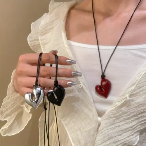 1pc Irregular Love Pendant Necklace – Adjustable Vintage PU Leather Chain, Perfect for Festivals & Gifts