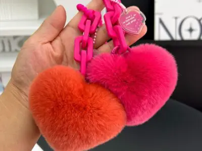 Adorable Heart-Shaped Ball Keychain – Soft Plush Bag Pendant for Women, Perfect Valentine’s Day Gift