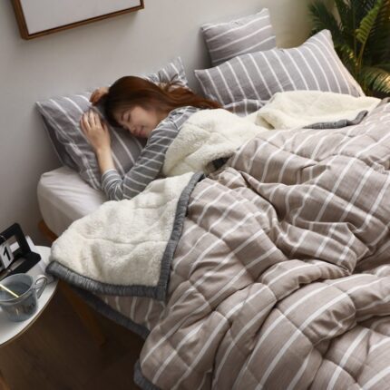 Luxurious Solid Winter Blankets – Super Soft Fleece Throws for Twin Bedding and Cozy Home Décor
