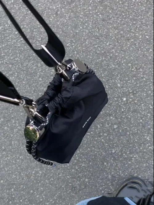 Chic Mini Crossbody Bag: Luxe Designer Shoulder Bag, Embracing the Latest Trend in Fashion
