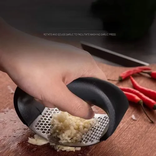 Handheld Garlic Mincer and Vegetable Chopper – Essential Kitchen Tool