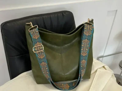 High-Capacity, Simple Wide Strap Bucket Crossbody Bag for Fashionable Women