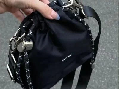 Chic Mini Crossbody Bag: Luxe Designer Shoulder Bag, Embracing the Latest Trend in Fashion