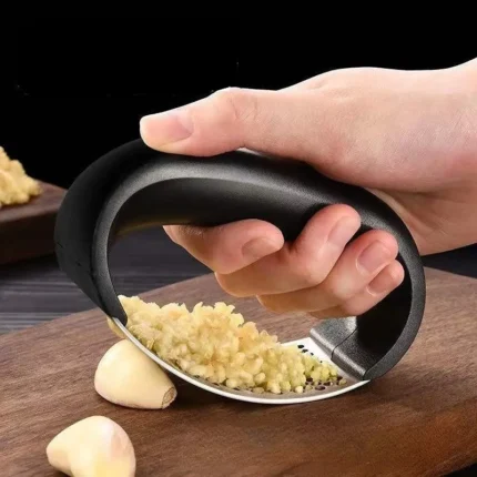 Handheld Garlic Mincer and Versatile Fruit and Vegetable Chopper - Must-Have Kitchen Tool