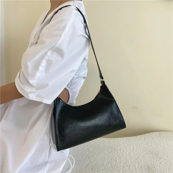 High-Capacity, Simple Wide Strap Bucket Crossbody Bag for Fashionable Women