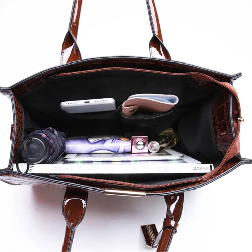 Vintage Crocodile Pattern Luxury Handbag - Stylish and Spacious Tote Bag for Casual and Designer Fashion