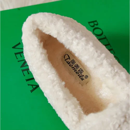 Elevate Your Winter Wardrobe with Plush Cotton Shoes / Stylish, Warm, and Available in Larger Sizes