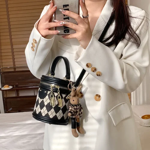 Rhombus Patchwork Bucket Bag - Fashionable Crossbody Cylinder Handbag for Women
