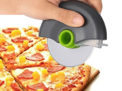 Stainless Steel Pizza Cutter with Round Wheels - Multi-Functional Kitchen Gadget for Pizza and Pastry