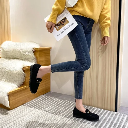 Elevate Your Winter Wardrobe with Plush Cotton Shoes / Stylish, Warm, and Available in Larger Sizes