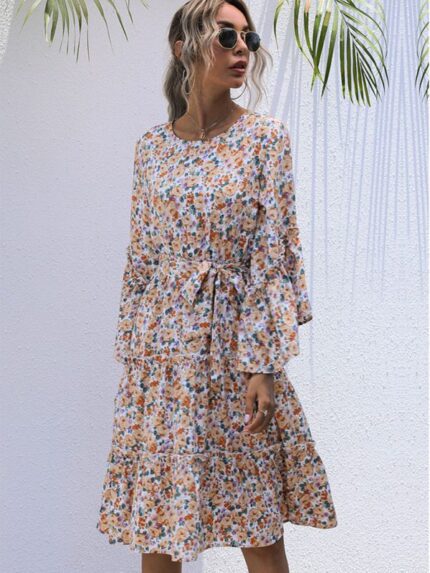 Floral Print Long-Sleeved Dresses for a Stylish Autumn and Winter Look