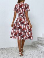 Elegant V-Neck Floral Print Short-Sleeved Dress for a Stylish Summer Vacation