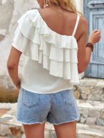 Stylish Ruffled Halter Top - Perfect for Summer Commuting and Elevating Your Look