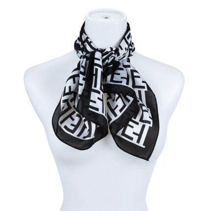 Versatile Fashion Scarf- Elevate Your Look with Multi-Use Style