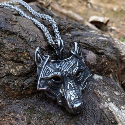 Handcrafted Norse Grey Wolf Head Pendant Chain- Embrace Viking Spirit with Artisan Craftsmanship
