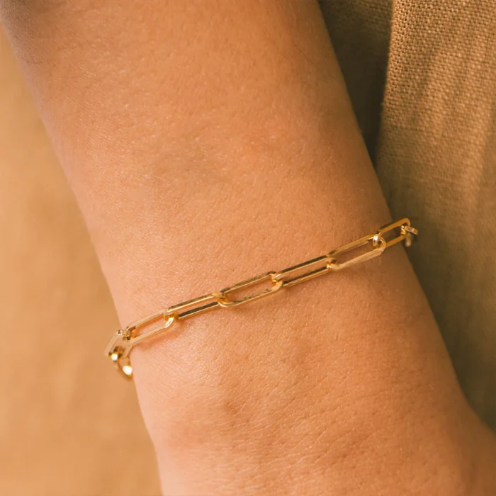 Stainless Steel Curb Chain Bracelet- Elegant Cuban Link Design for Women
