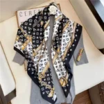 Black and White Chain Print with Geometric Patterns, Versatile Shawl Ideal for Stylish Dates