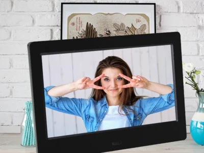 7" LED Digital Picture Frame with Full-View Screen, 800x480 Resolution, Clock & Calendar, Video Player, Smart Photo Album Frame