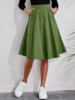 Chic Button-Front Midi Skirt with Convenient Pockets