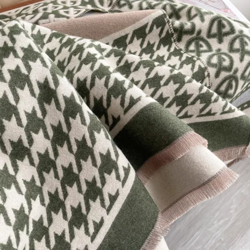 Double-Sided Soft Scarf for Women – Cozy Winter Fashion Accessory