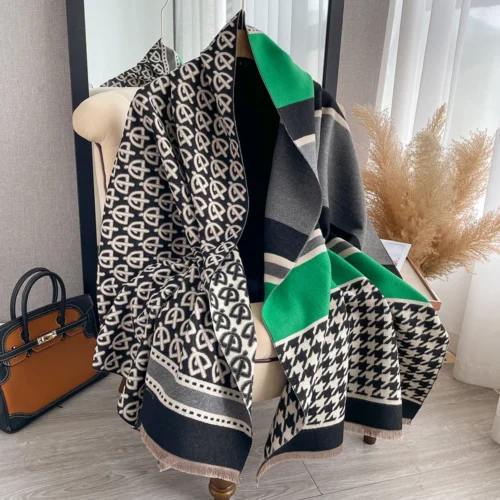 Double-Sided Soft Scarf for Women – Cozy Winter Fashion Accessory